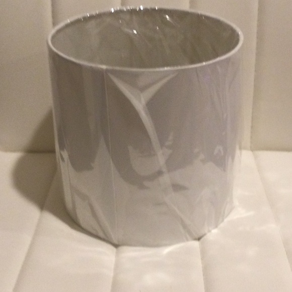 NWOT Blue Glass Table Lamp With Cream/White Shade - Picture 10 of 16